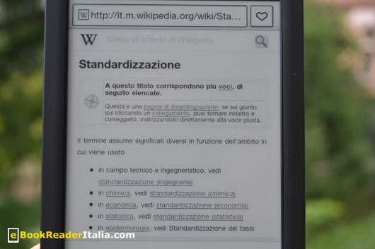 Grazie alla connettività Wi-Fi è possibile consultare Wikipedia 